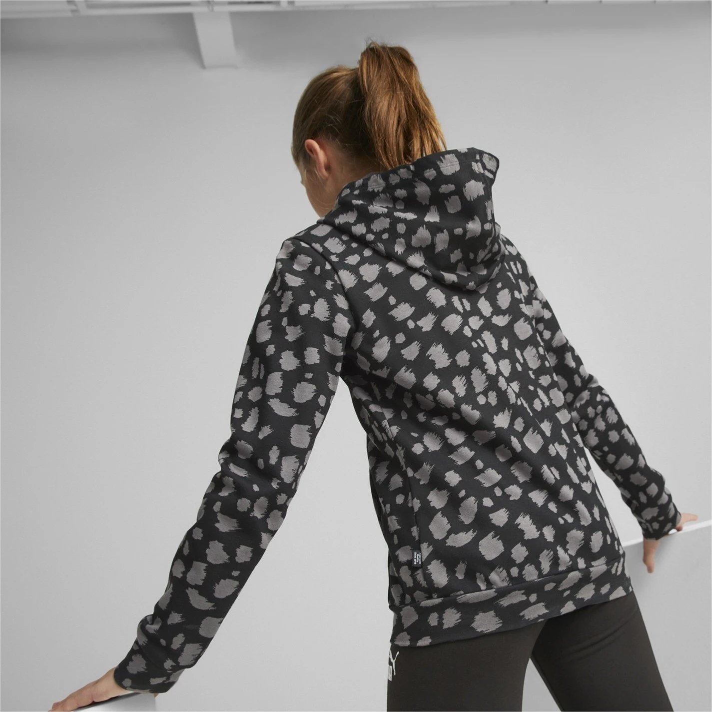 Puma ANIMAL AOP Full-Zip Hoodie TR G - Image 5